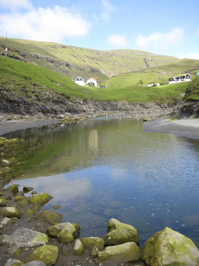 Вилла Idyllic House Near River And Ocean Leynar Экстерьер фото